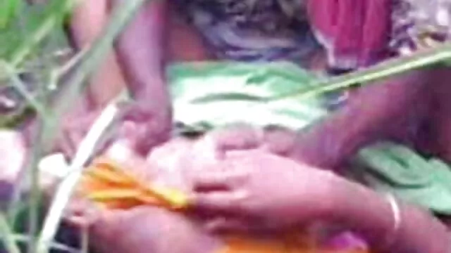 آخر لڑکی کے ساتھ ایک خوبصورت جسم جرابیں فیلم سکسس ایرانی میں