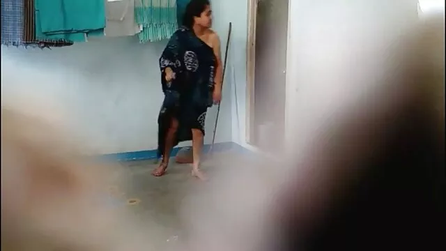 دریا فاکس ڈک بیکار ہے اور ایک آدمی کو فاڑ کرنے کے لئے ویدوسکسی ایرانی اس کی ٹوپی