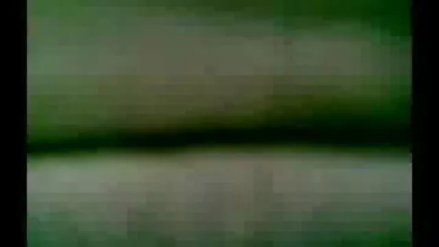 نوجوان مالی کے ساتھ سکس ایرانی درجنگل ایک مختصر سکرٹ
