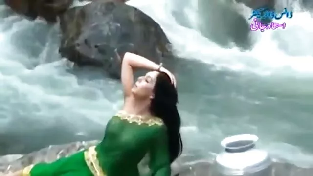 گلیمرس آسمان پیئرس کے ساتھ بھاڑ گی سکسی ایرانی میں جاؤ ذاتی اسسٹنٹ کے ان کے والد