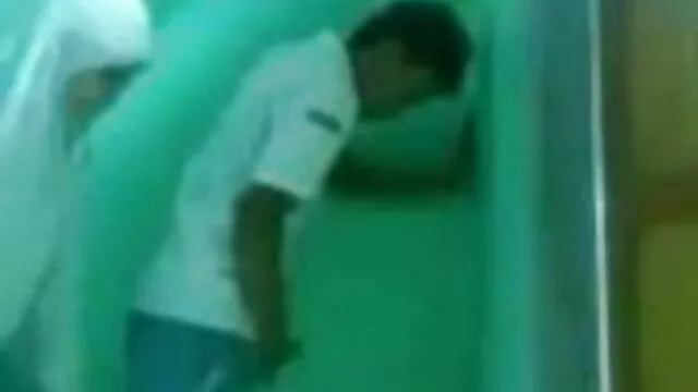 وہ اسے اس کے پچھواڑے فيلم هاي سكسي ايراني جديد میں