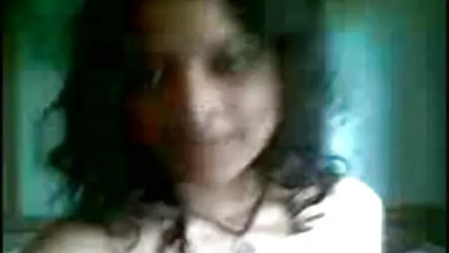 لڑکی ، ادا کرتا ہے کنسول پر ، اور ان کے فیلم سکسی داف ایرانی سوتیلے بھائی کی ڈگری حاصل کی رکن اندام نہانی میں