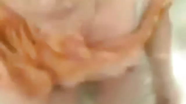 لیک میں ایک کپڑے ویرونیکا ڈھانچوں ایک فسکس ایرانی کی اندام نہانی