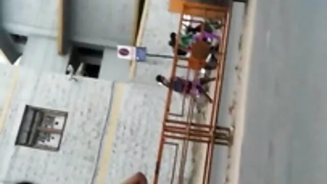 بے گھر آدمی فیلم سکسی لوتی ایرانی ایک سیلزمین بولڈ میں ایک سٹور