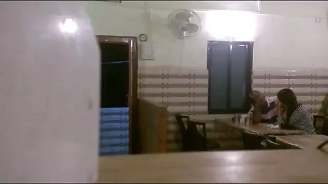 ٹیبل میں بچہ فیلم سکسی ایرانی رایگان تھا آسانی سے خود