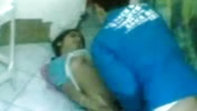 سنہرے بالوں والی جین عزیز فلم سک ایرانی منباون آدمی کے ساتھ وارڈروب اور ان کے بھائی
