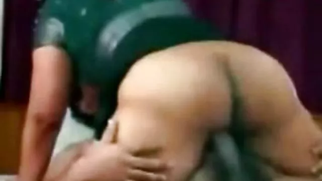 ماں کانال سکسی ایرانی بالغ ہو جاتا ہے سے دو hahaly