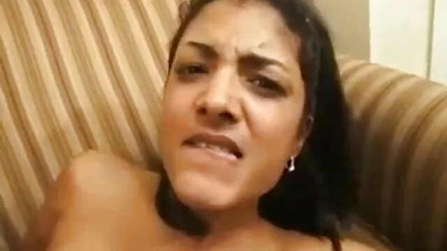 ہم جنس پرست گولہ سکسی داغ ایرانی باری کے ساتھ Adria ، میا اور Vika