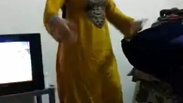 طوائف کی مدد کرنے میں ایک ساتھی کلیپ های سکسی ایرانی شهوانی کے ساتھ جنسی